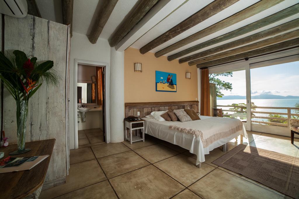 Luxury Suite,511796847:JPEG